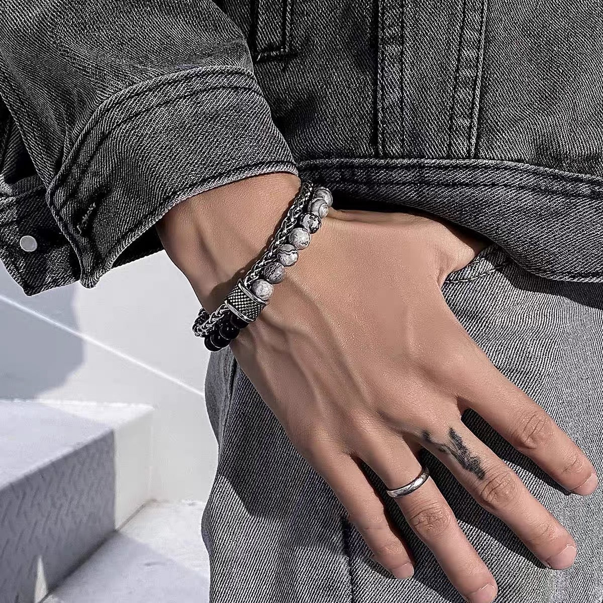 Titanium steel bracelet, rattlesnake double-layer bracelet, men's personalized bracelet, trendy double chain, color-matching beads, OT buckle, niche