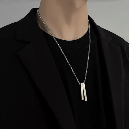 Titanium steel necklace, double-strand necklace pendant, fashionable and trendy, versatile for men's accessories, original necklace for male students