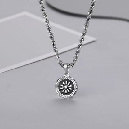 Titanium steel necklace, silver-patterned pendant necklace with a moon-inspired design, suitable for both men and women, versatile accessory for various outfits, trendy and small-batch necklace.