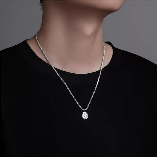 Titanium steel pendant, shimmering geometric round pendant necklace, perfect for couples, short in length, stylish and minimalist, silver in color, versatile for various outfits.