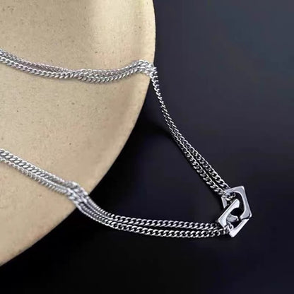 Titanium steel necklace, niche, double layer necklace, perfect for couples, versatile, fashionable, minimalist, distinctive, urban street style, patchwork design.