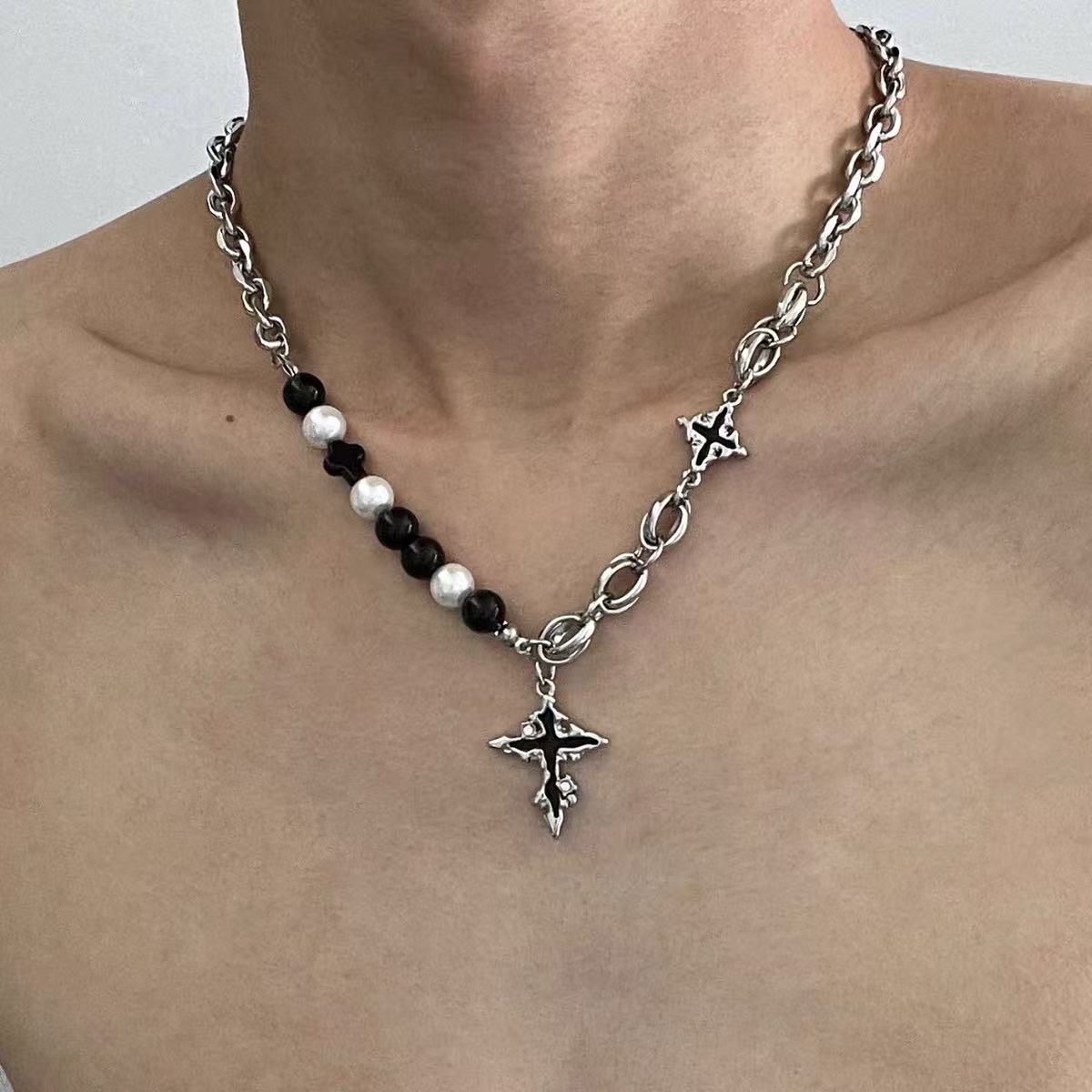 Titanium steel necklace, melted cross necklace for men, versatile, sophisticated, black, short chain, hip-hop, niche accessory