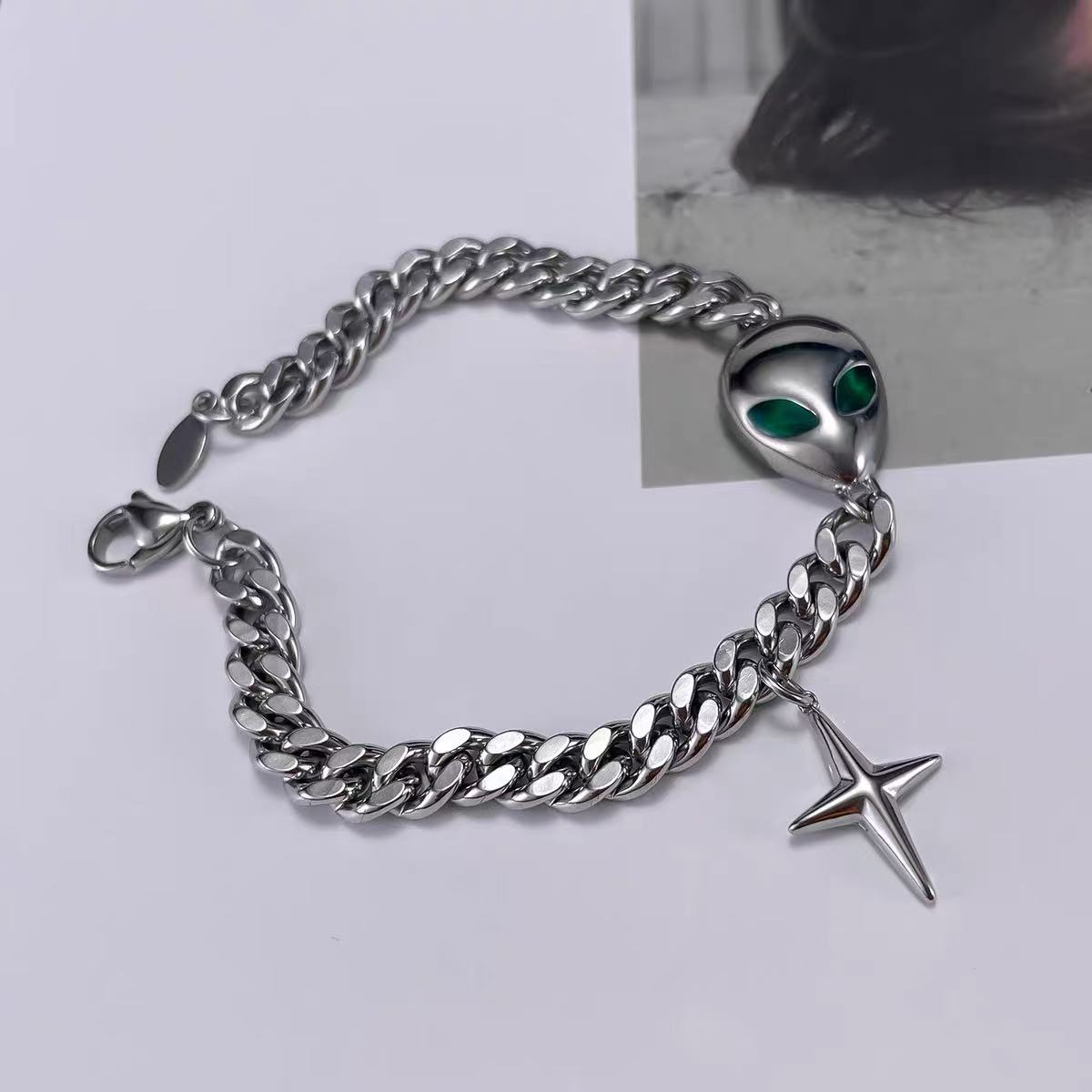 Titanium steel necklace, OFF letter necklace for men, trendy and small-scale, collar chain, simple and versatile, Cuban chain, layered necklace