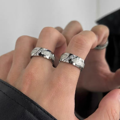 Titanium-steel synthetic zircon ring, square-cut diamond and mist-snow pattern ring for men, light luxury ring, trendy and fashionable accessory