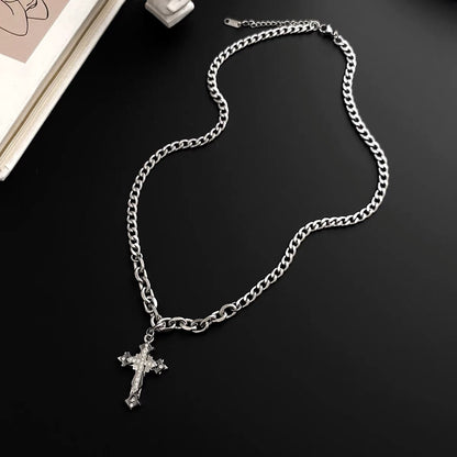 Titanium steel necklace, trendy cross necklace for men and women, versatile, distinctive, high-end, hip-hop accessories for sweatshirts