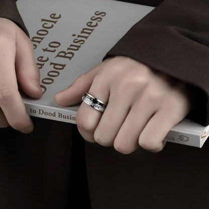 Rotatable titanium steel diamond-encrusted Roman numeral ring for men and women, fashionable, niche, high-end, edgy ring for the index finger.
