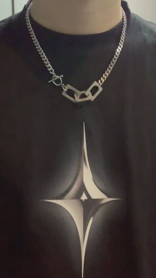 Titanium steel necklace TP, unique and small-scale design, high-end feeling, Instagram-worthy necklace for men and women, hip-hop-style, versatile accessory.